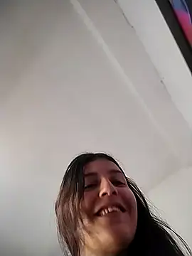 Snapshot of Thaila-Aurora chatting on December 15, 2025, 10:59 pm Thaila-Aurora online show from December 15, 2025, 10:59 pm