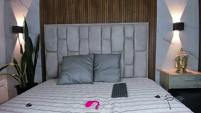 Sassha ferrer online show from March 24, 2026, 6:19 pm