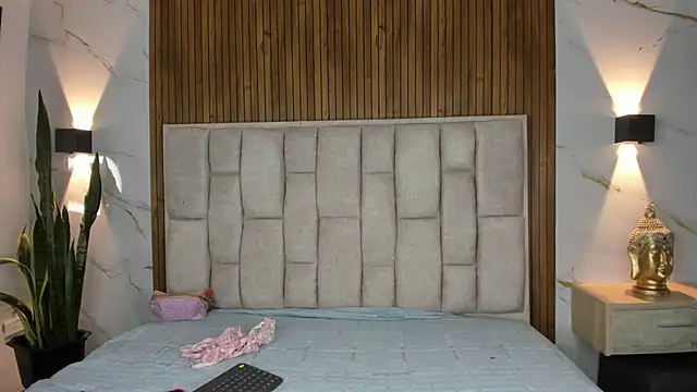 Sassha ferrer online show from March 9, 2026, 6:33 pm