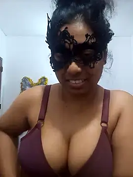 Expose Queen online show from June 25, 2026, 6:13 pm