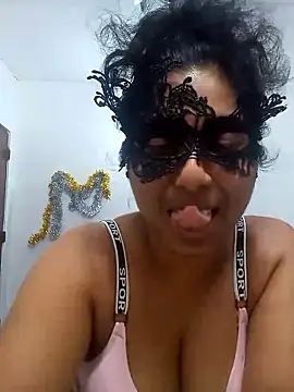 Expose Queen online show from June 6, 2026, 8:14 pm