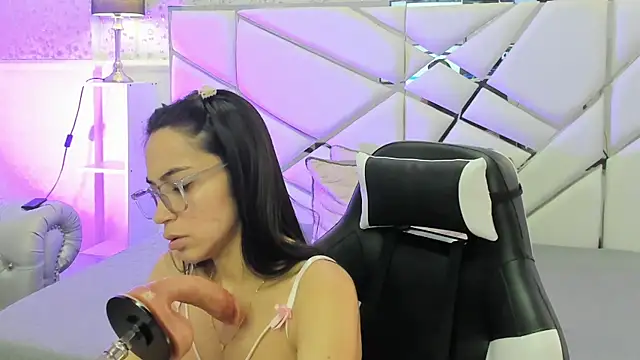 GabbiePrice online show from June 15, 2026, 3:12 pm
