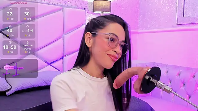 GabbiePrice online show from April 30, 2026, 2:46 pm