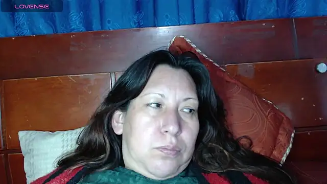 lirioo online show from February 3, 2026, 6:22 am