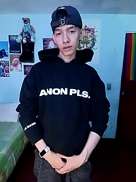 heyy noah11 online show from October 23, 2025, 2:32 am