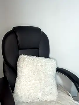  Isabella 1 online show from November 8, 2025, 2:37 am