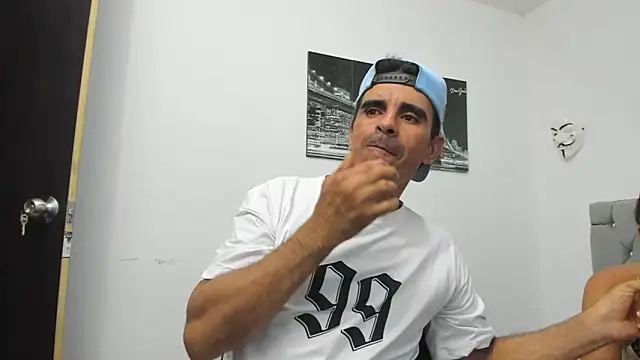 Sofi And Santy online show from November 14, 2025, 12:25 am