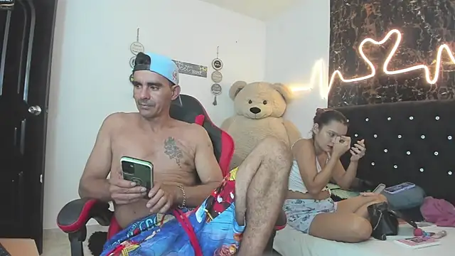 Sofi And Santy online show from June 6, 2026, 2:06 am