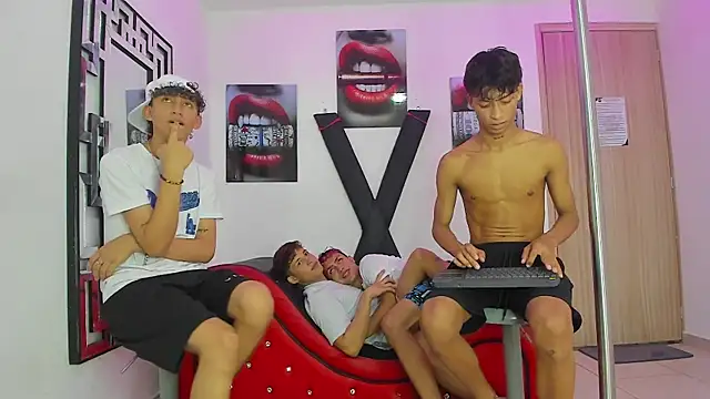 EMPIRE BOYS1 online show from October 14, 2025, 7:25 pm