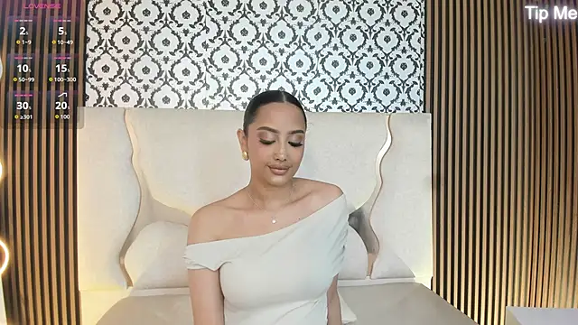 BEELLA TAY1 online show from October 23, 2025, 1:43 pm