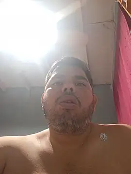 latinooso online show from February 6, 2026, 4:52 am