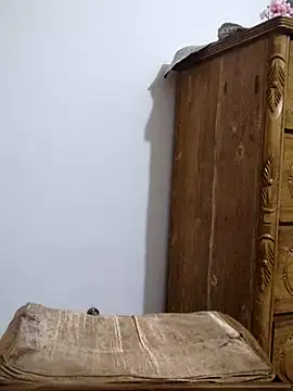 Tanha18 online show from November 27, 2025, 5:46 pm