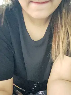 Snapshot of Tanha18 chatting on February 10, 2026, 5:17 am Tanha18 online show from February 10, 2026, 5:17 am