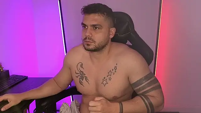 Danielbateson online show from February 4, 2026, 1:39 pm