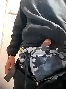 SlingingAsteroid online show from November 27, 2025, 7:36 pm