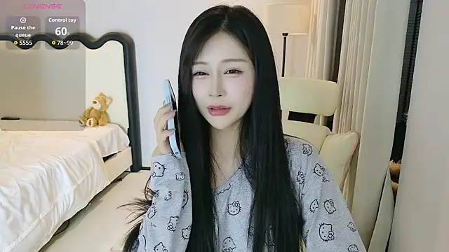 yiyi 3523 online show from April 28, 2026, 3:27 pm