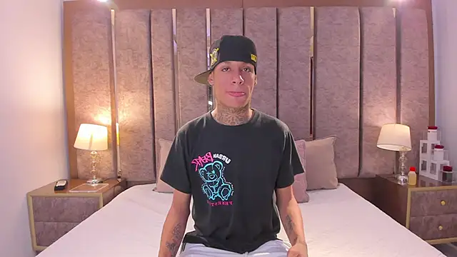 GaelCarter online show from October 14, 2025, 4:13 am