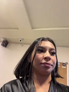 AlyssaRay online show from April 30, 2026, 8:57 pm