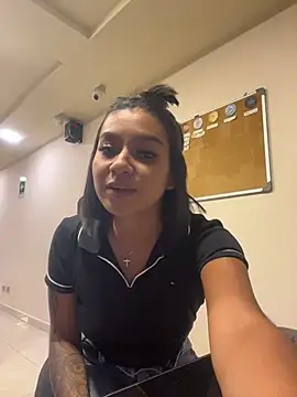 AlyssaRay online show from April 24, 2026, 11:07 pm