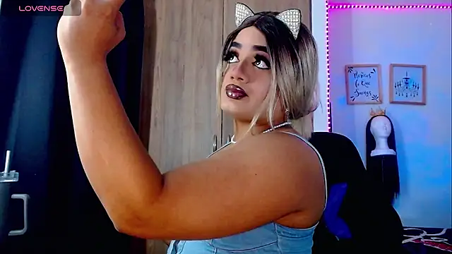 Snapshot of Sofiabigcock22 chatting on February 13, 2026, 10:37 am Sofiabigcock22 online show from February 13, 2026, 10:37 am