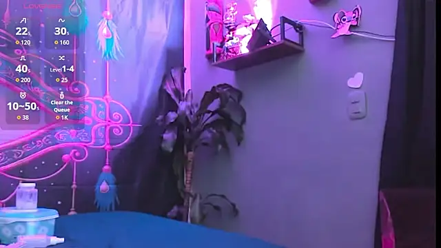 Sharlott smith online show from October 18, 2025, 11:51 pm