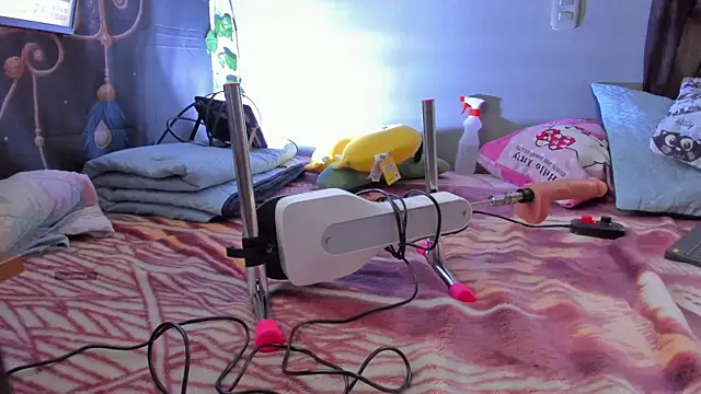 Sharlott smith online show from December 5, 2025, 9:12 pm