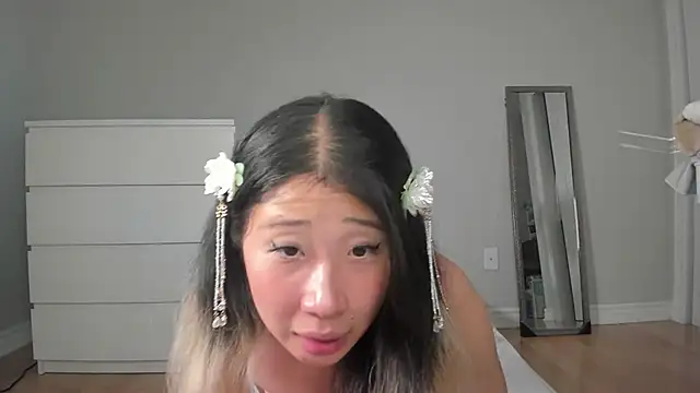 Jiwooe online show from June 21, 2026, 12:05 am