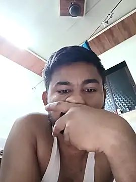 Snapshot of GlossyDare1823 chatting on November 6, 2025, 9:30 pm GlossyDare1823 online show from November 6, 2025, 9:30 pm