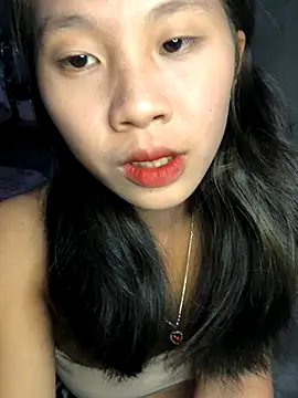 namicute online show from November 19, 2025, 3:17 am