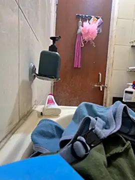 Snapshot of crawlerdrill chatting on February 11, 2026, 3:50 am crawlerdrill online show from February 11, 2026, 3:50 am