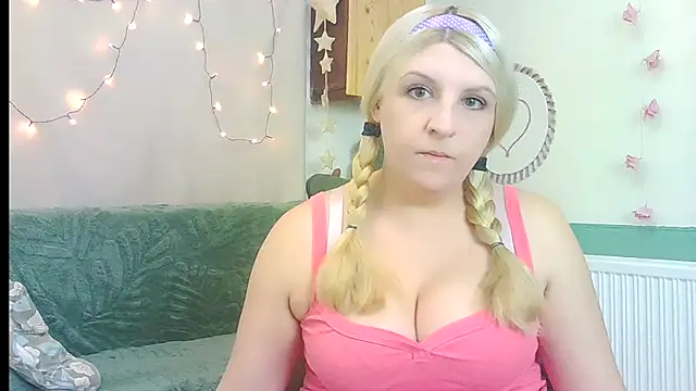 NikiLeex27 online show from October 14, 2025, 6:36 am