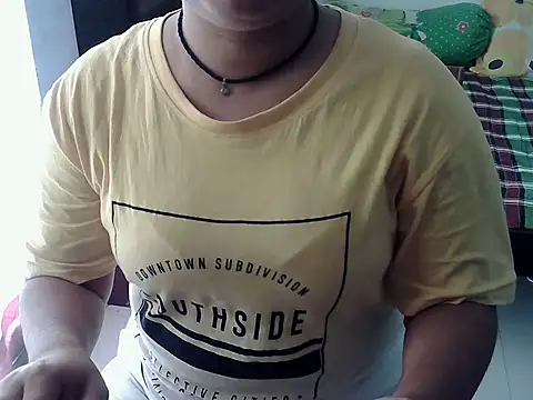 SexyRani2000 online show from November 6, 2025, 5:11 am