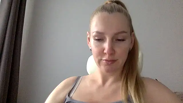 Snapshot of Neralith chatting on July 16, 2026, 3:42 pm Neralith online show from July 16, 2026, 3:42 pm