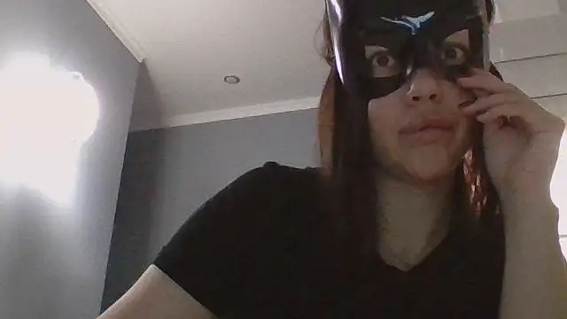 Yanorell online show from February 11, 2026, 6:52 pm