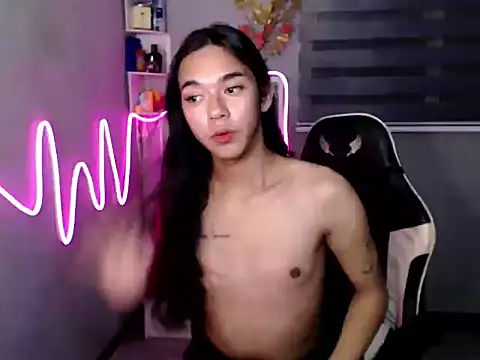 miatrixs online show from November 26, 2025, 6:08 pm