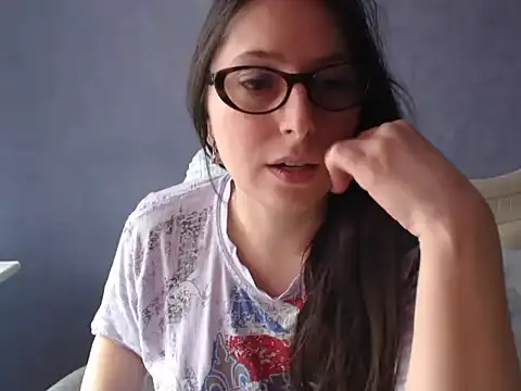 LuckyLisa23 online show from April 22, 2026, 9:38 am
