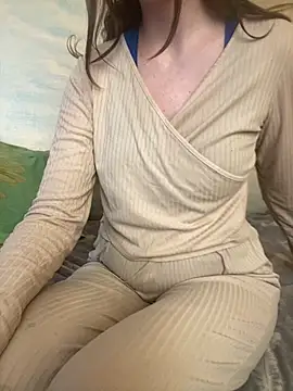 KittieCreme online show from March 23, 2026, 1:44 pm