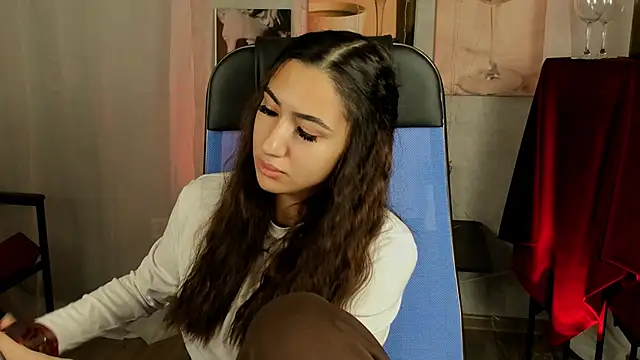 RebeckaThornton online show from November 24, 2025, 3:56 pm