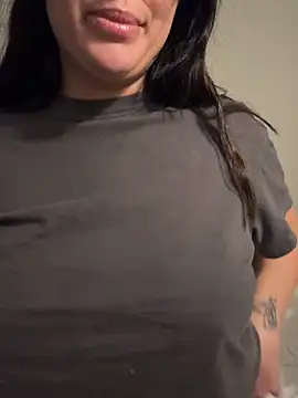 Snapshot of mamimamacitaaa chatting on October 16, 2025, 4:15 pm mamimamacitaaa online show from October 16, 2025, 4:15 pm