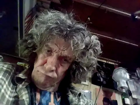 OldManOnline online show from April 8, 2026, 2:02 am