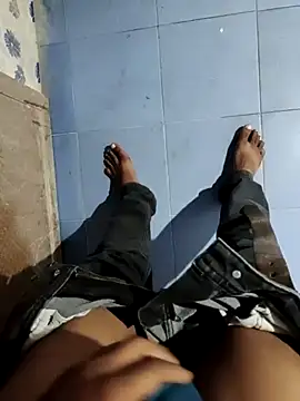 Snapshot of incestmom chatting on October 27, 2025, 10:38 am incestmom online show from October 27, 2025, 10:38 am