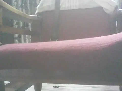 Snapshot of incestmom chatting on April 4, 2026, 7:04 am incestmom online show from April 4, 2026, 7:04 am