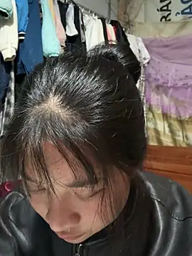 Linh-xxx online show from January 14, 2026, 1:04 pm