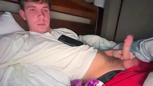 eddieeeeee1232 online show from March 12, 2026, 7:12 am