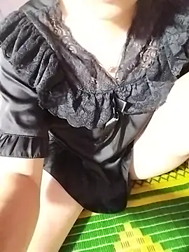 Snapshot of -Paige- chatting on August 2, 2026, 4:22 am -Paige- online show from August 2, 2026, 4:22 am
