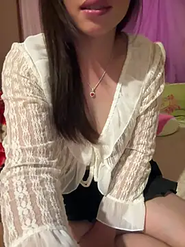 -Paige- online show from May 1, 2026, 12:10 pm