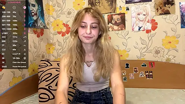 AmeliLia online show from November 3, 2025, 3:48 pm