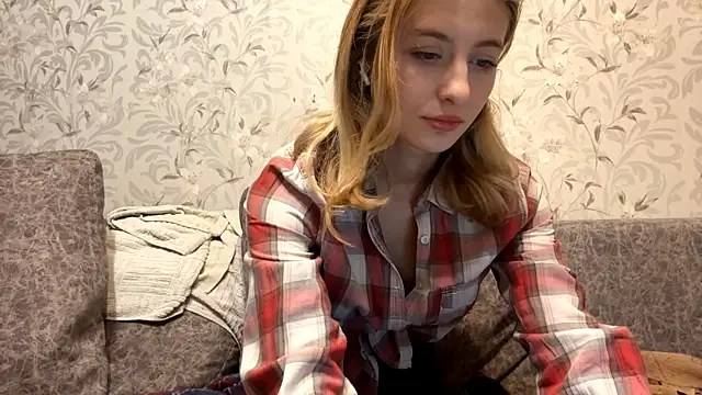 AmeliLia online show from January 8, 2026, 2:12 pm