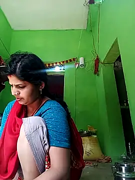 Karishma cute online show from December 4, 2025, 5:50 am