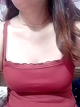 Snapshot of YiyinLy chatting on June 11, 2026, 9:12 pm YiyinLy online show from June 11, 2026, 9:12 pm